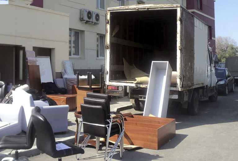 Заказ грузового автомобиля для транспортировки личныx вещей : Бильярд из Амурска в Хабаровск